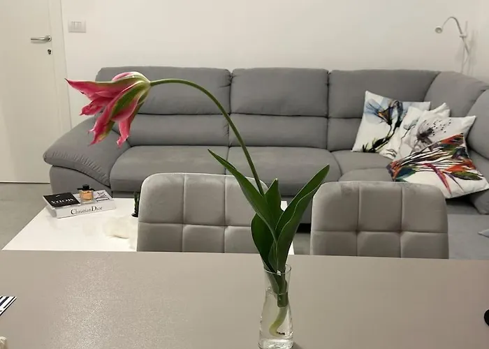 Pash Apartment
